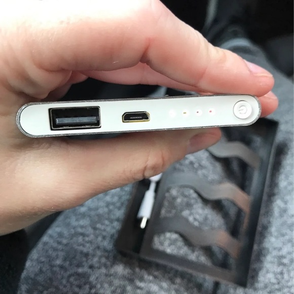 NEW;IN BOX- Power Bank - Picture 3 of 3